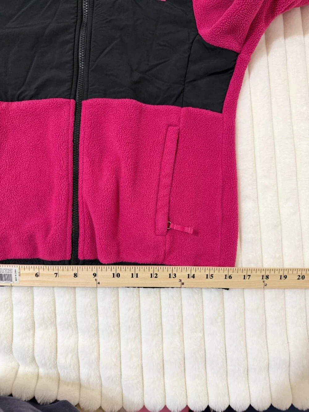 The North Face Girls M 10/12 Pink Black Hooded Fleece Full Zip Jacket  Category: